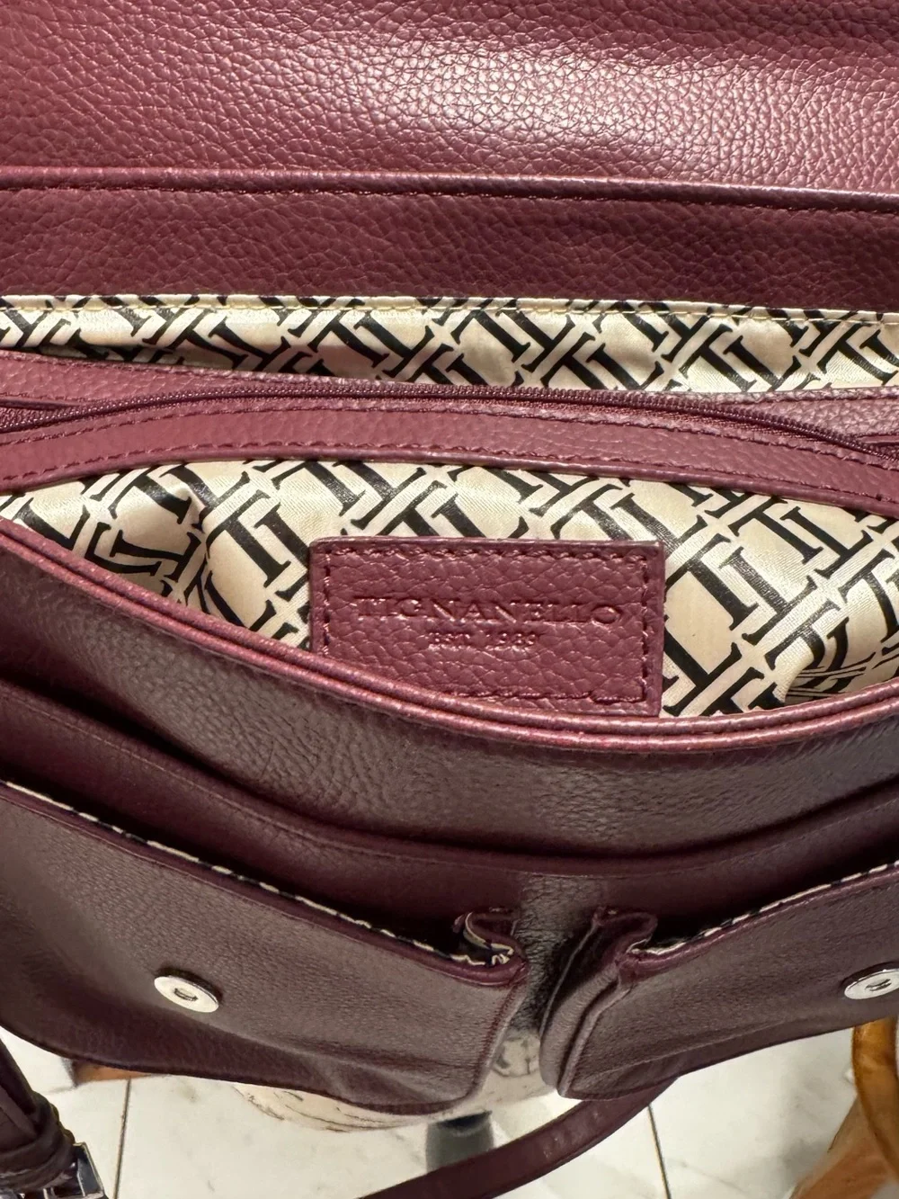 Tignanello‎ Burgundy Pebbled Leather Crossbody Messenger Bag Organizer